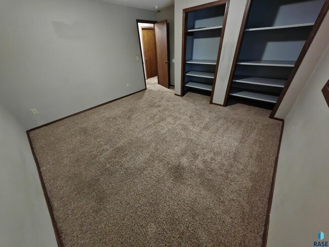 Building Photo - 4108 S Teakwood Ave