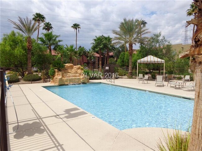 Building Photo - 5160 Indian River Dr