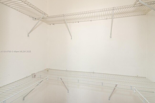 Building Photo - 7620 SW 55th Ave