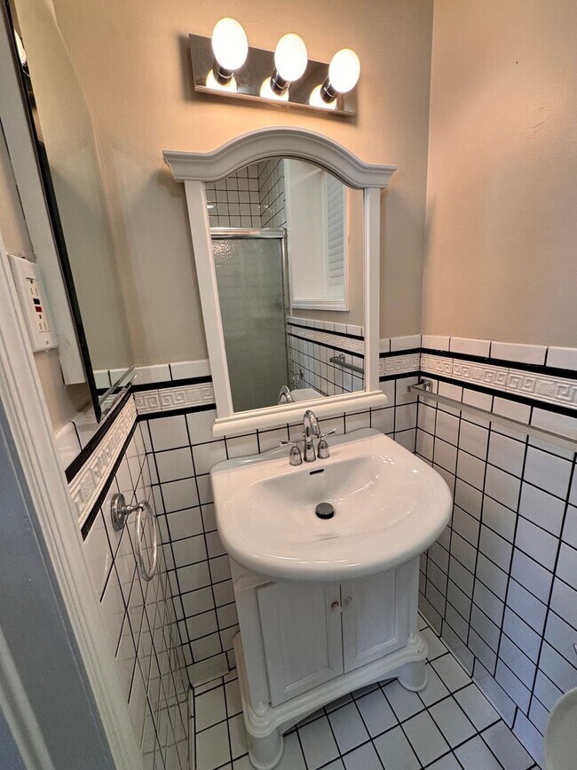 Building Photo - Beautiful 3-Bedroom, 3-Bath Home w/Study in Charleston, SC