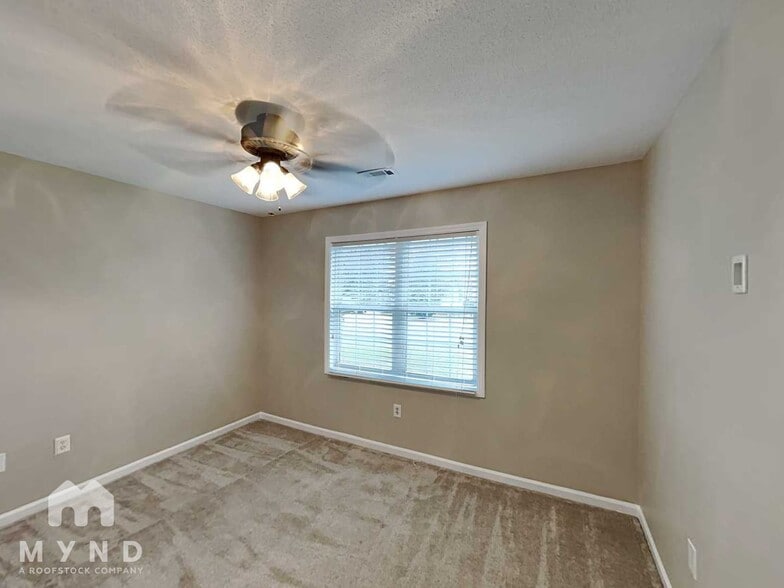 Building Photo - 816 St Andrews Pl