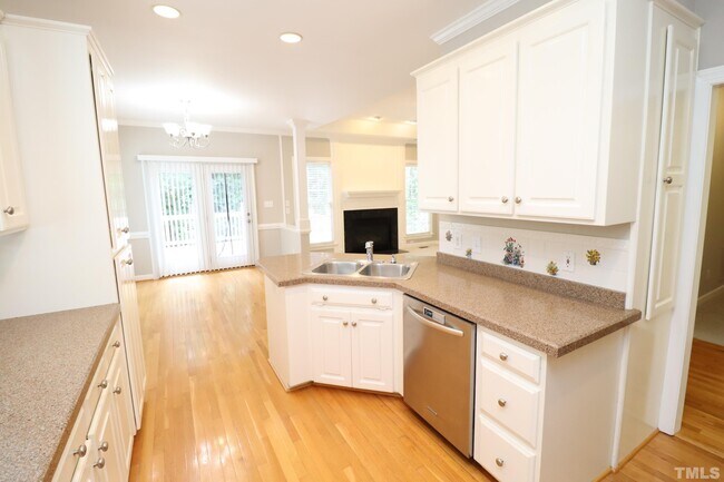 Building Photo - 100 Pebble Ridge Farms Ct