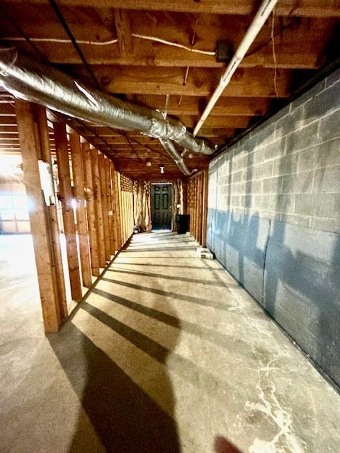 Building Photo - 80 Pinehurst Ln