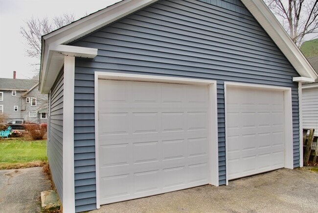 Building Photo - 34 Broadway