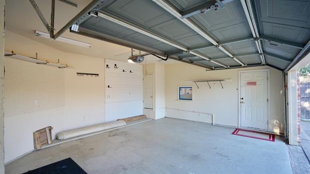 Building Photo - 329 Parkhurst Ln