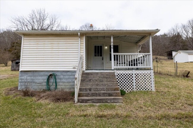 Building Photo - Cozy Living in a Convenient Christiansburg Location