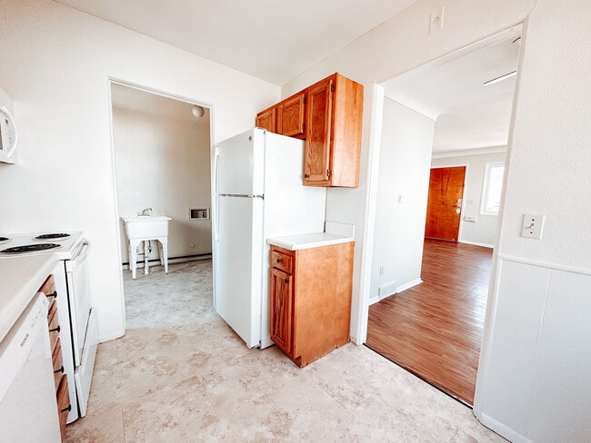 Building Photo - 3025 S Byrne Rd