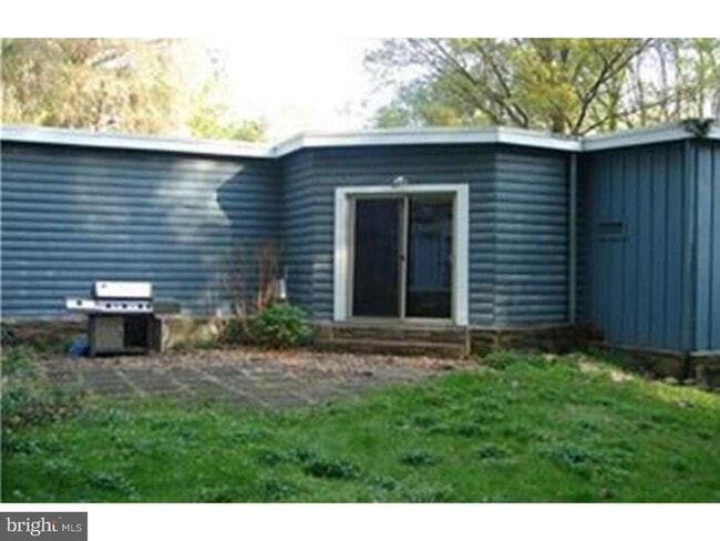 Building Photo - 295 Gravel Hill Rd