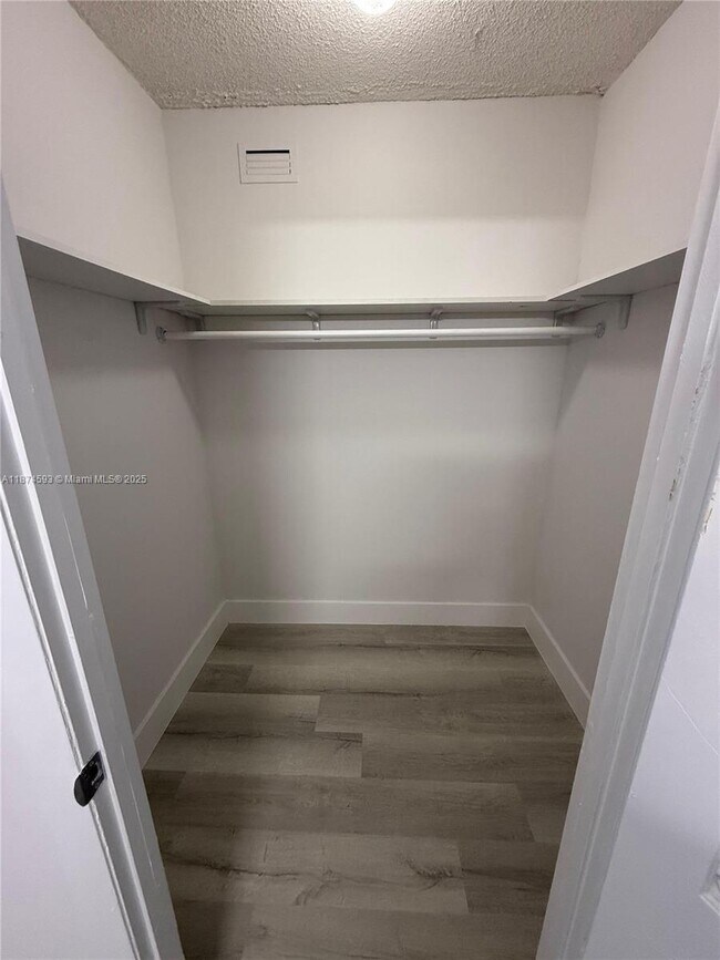 Building Photo - 3626 NE 168th St