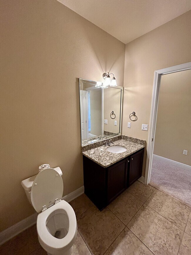 Building Photo - 80 S Knightsbridge Ct