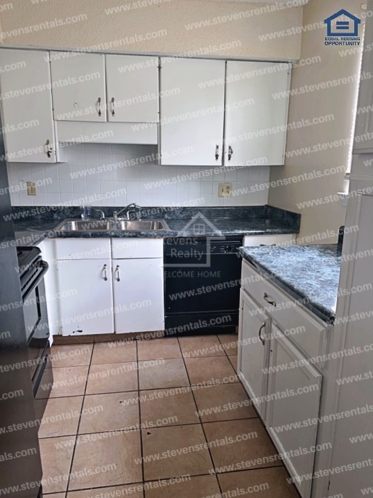 Building Photo - 4131 Wilkesview Dr