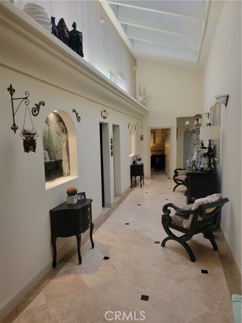 Building Photo - 10071 Highcliff Dr