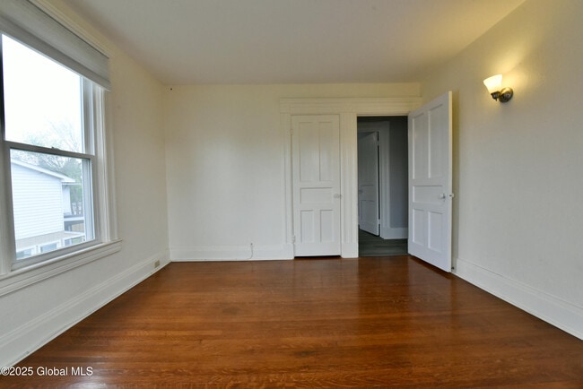 Building Photo - 113 N 3rd Ave