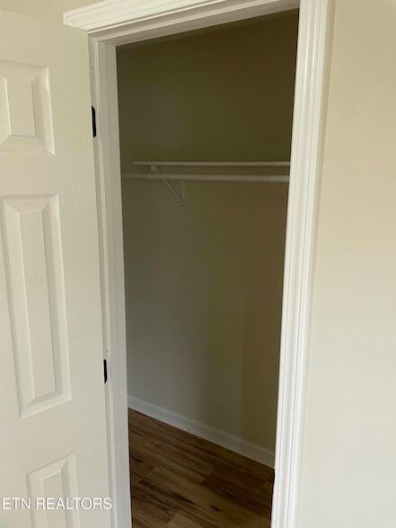 Building Photo - 440 W Outer Dr