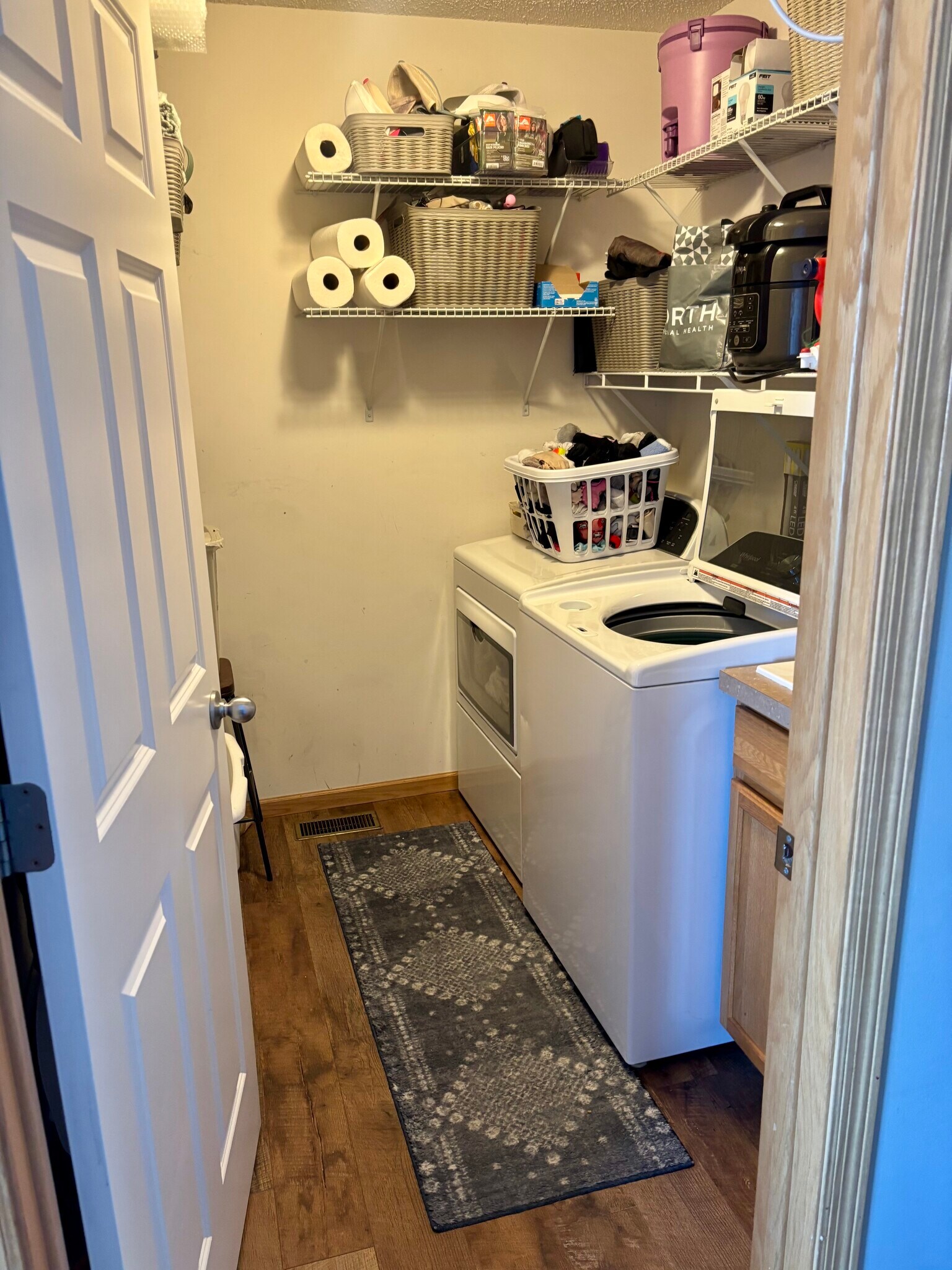 Main floor laundry - 22369 Lilac Way