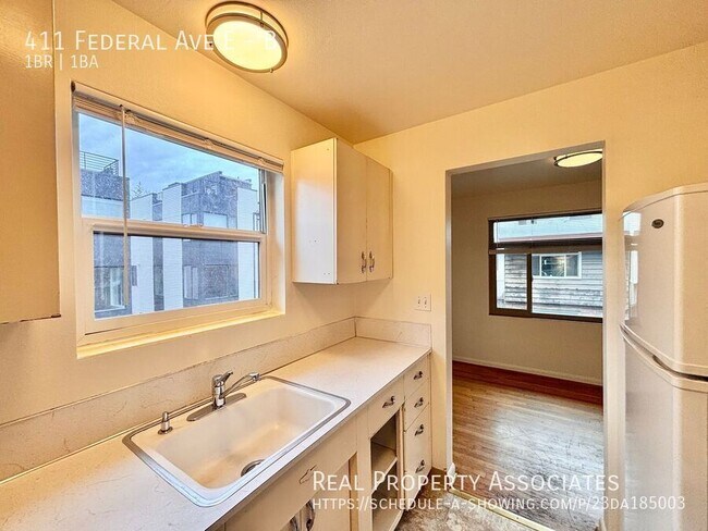 Building Photo - 411 Federal Ave E