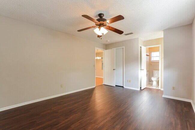 Building Photo - 9360 Toby Ln