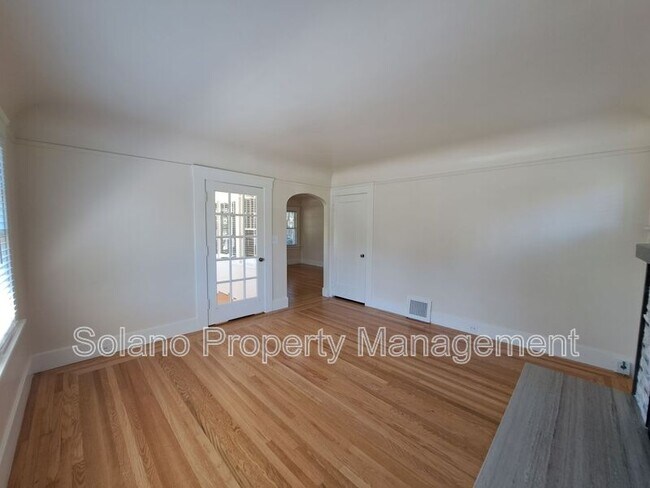 Building Photo - 1938 3rd St