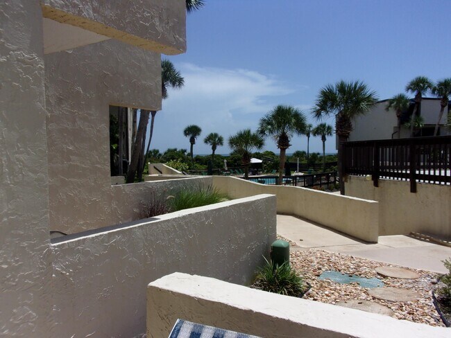 Building Photo - 5650-5A1A A1A S