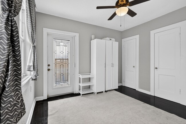 Building Photo - 412 El Prado