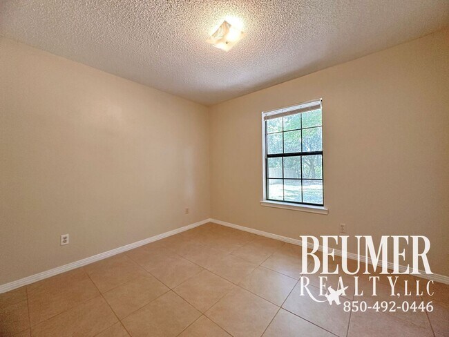 Building Photo - 3br/2ba Home for Rent in West Pensacola