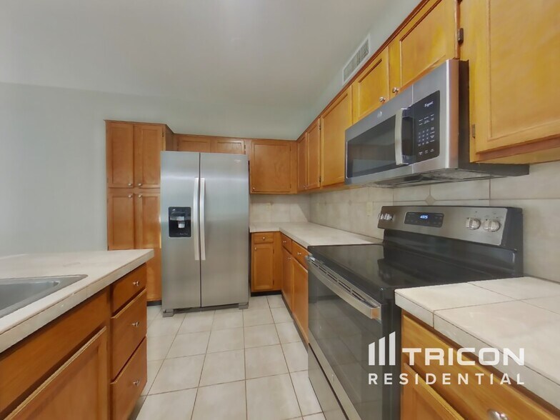 Building Photo - 3802 W Firehawk Dr