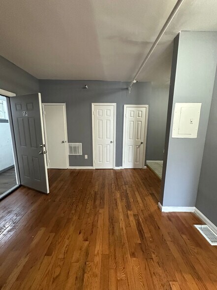 Building Photo - 49 Brookdale Ave