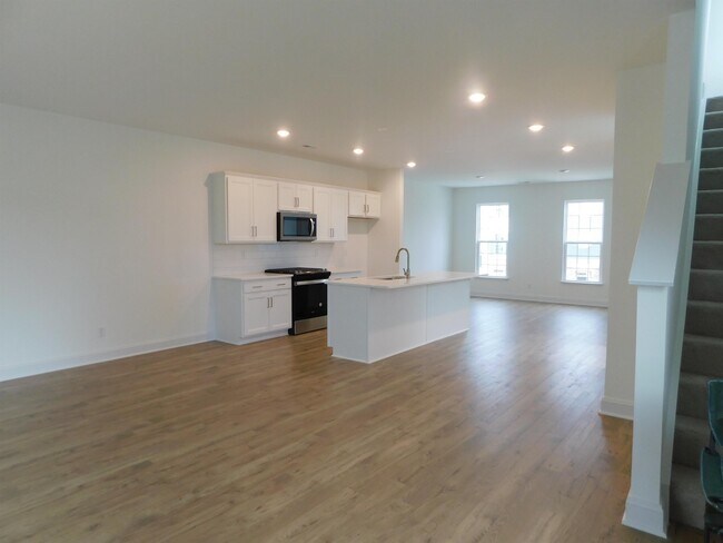 Building Photo - 7037 Leire Ln