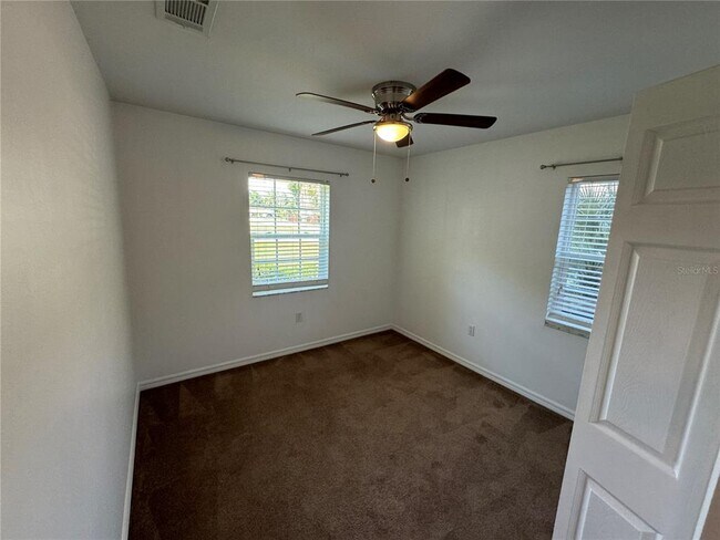 Building Photo - 5246 Royal Oak Dr