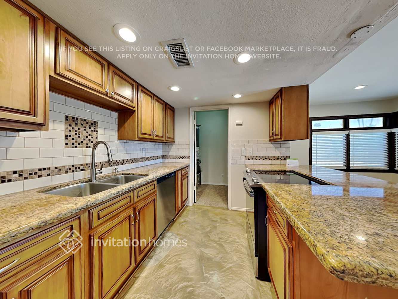 Building Photo - 3143 W Sahuaro Dr