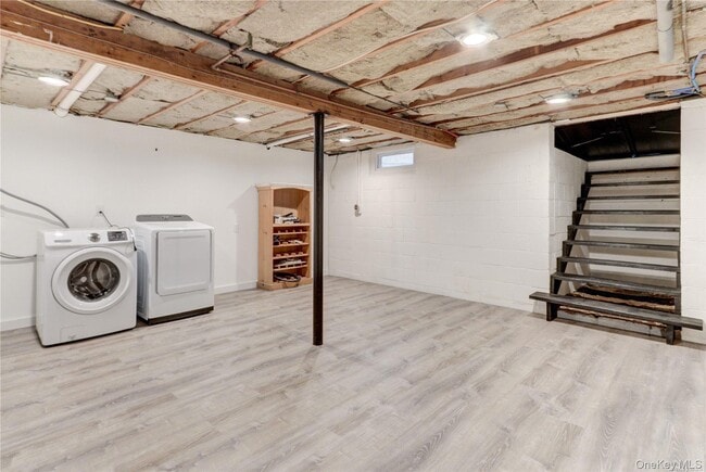 Building Photo - 42 Blydenburgh Ln