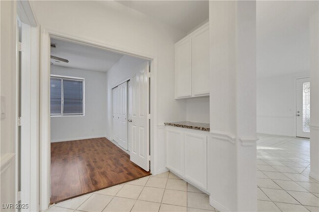 Building Photo - 249 Gentle Springs Dr