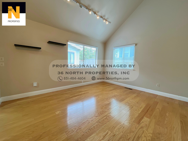 Building Photo - Charming 2-Bedroom Home in Monterey with S...
