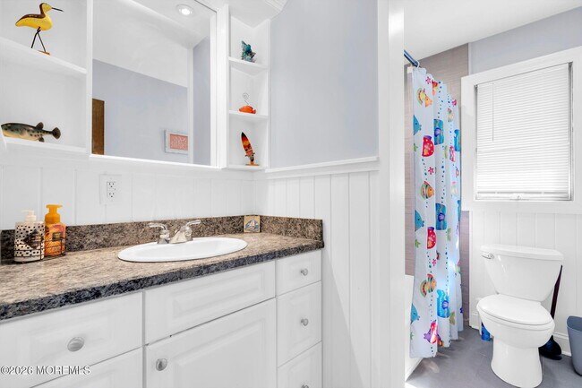 Building Photo - 65 Grand Central Ave