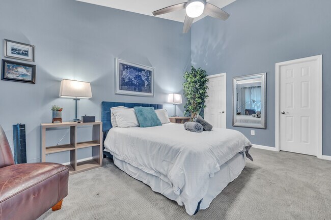 Building Photo - 586 Saint James Walk SE