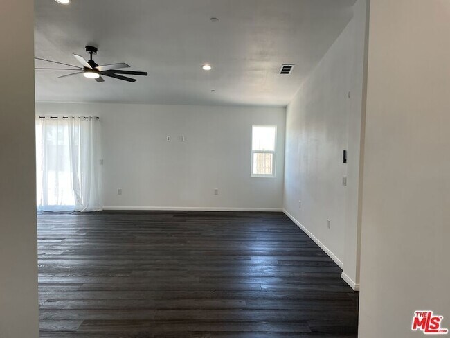 Building Photo - 2877 Gram Dr