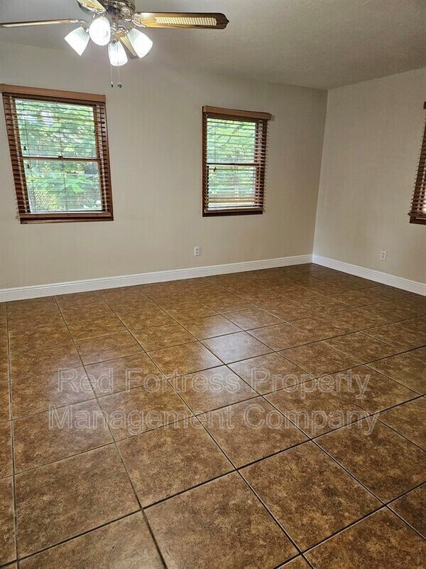 Building Photo - 1199 Gramac Dr