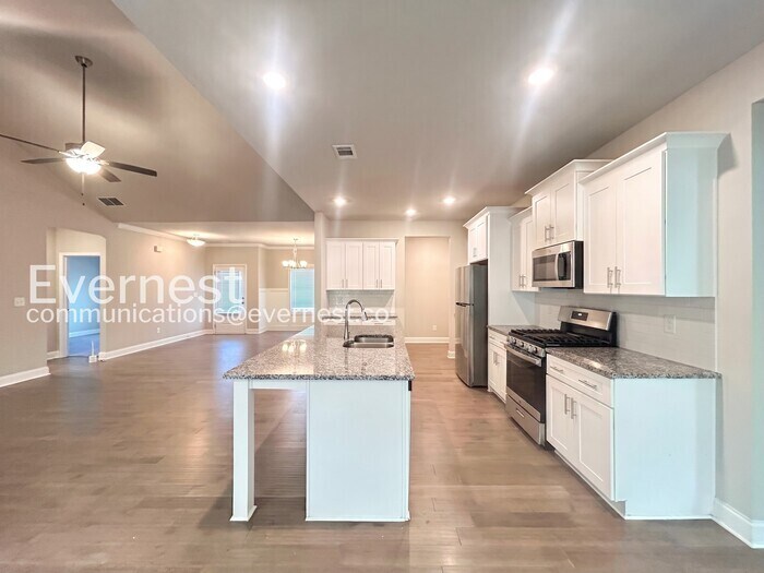 Building Photo - 8395 Loch Lomand Ln