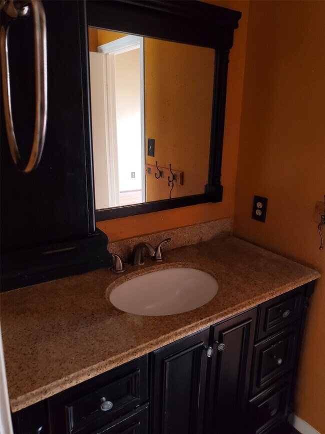 Building Photo - 9339 Westwood Village Dr