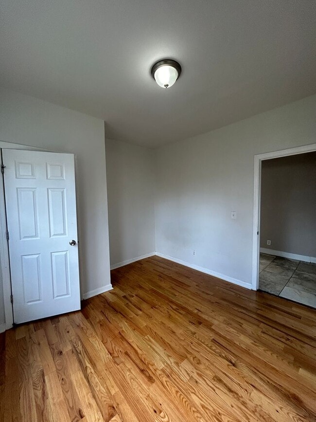 Building Photo - 1504 Summerfield Ave