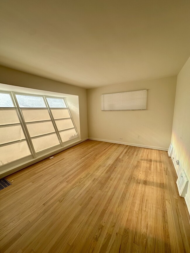 Building Photo - 2156 Downey Rd