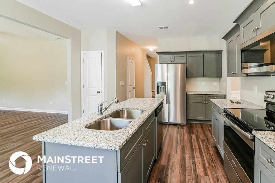 Building Photo - 38 Moss Way