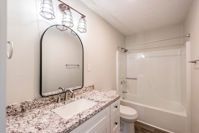 Building Photo - 163 Drivers Ln