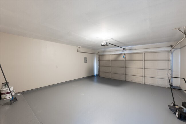 Building Photo - 6307 Pleasant Stream Dr