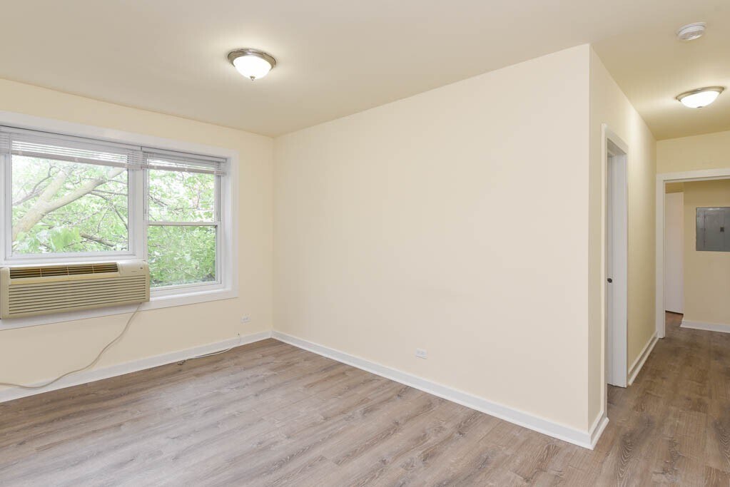 Building Photo - 1850 N Humboldt Blvd