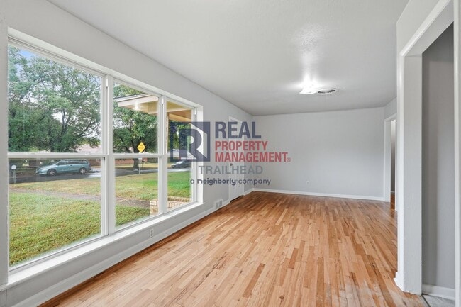 Building Photo - Updated 3-Bedroom Home with Spacious Fenced Backyard in Benbrook