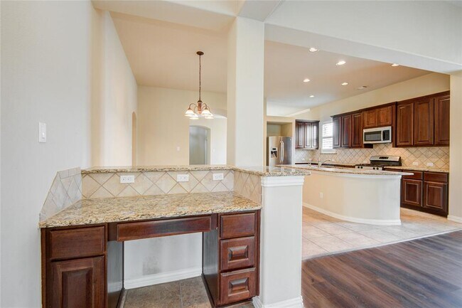 Building Photo - 28226 Chalet Park Dr