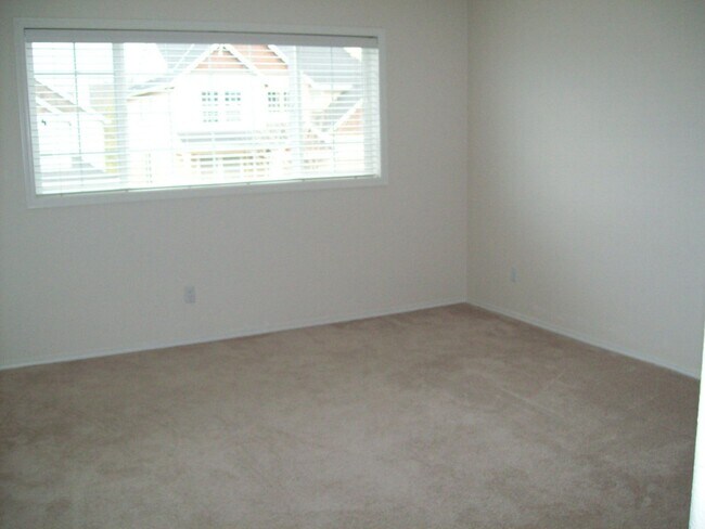 Building Photo - 12556 NW Brimpton Ct