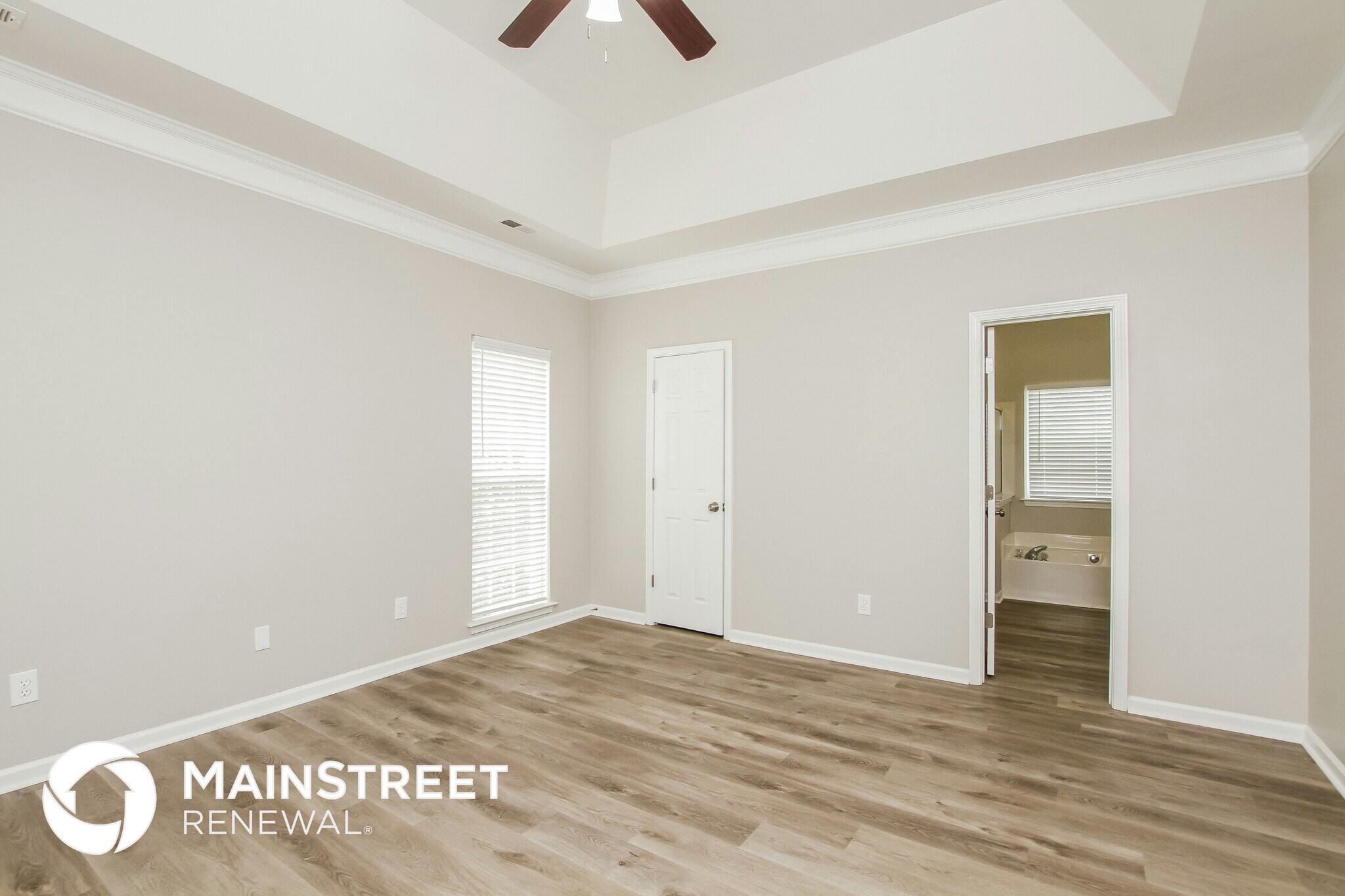 Building Photo - 7895 Sedgebrook Dr E