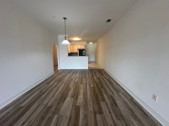 Building Photo - 12386 River Highlands Dr